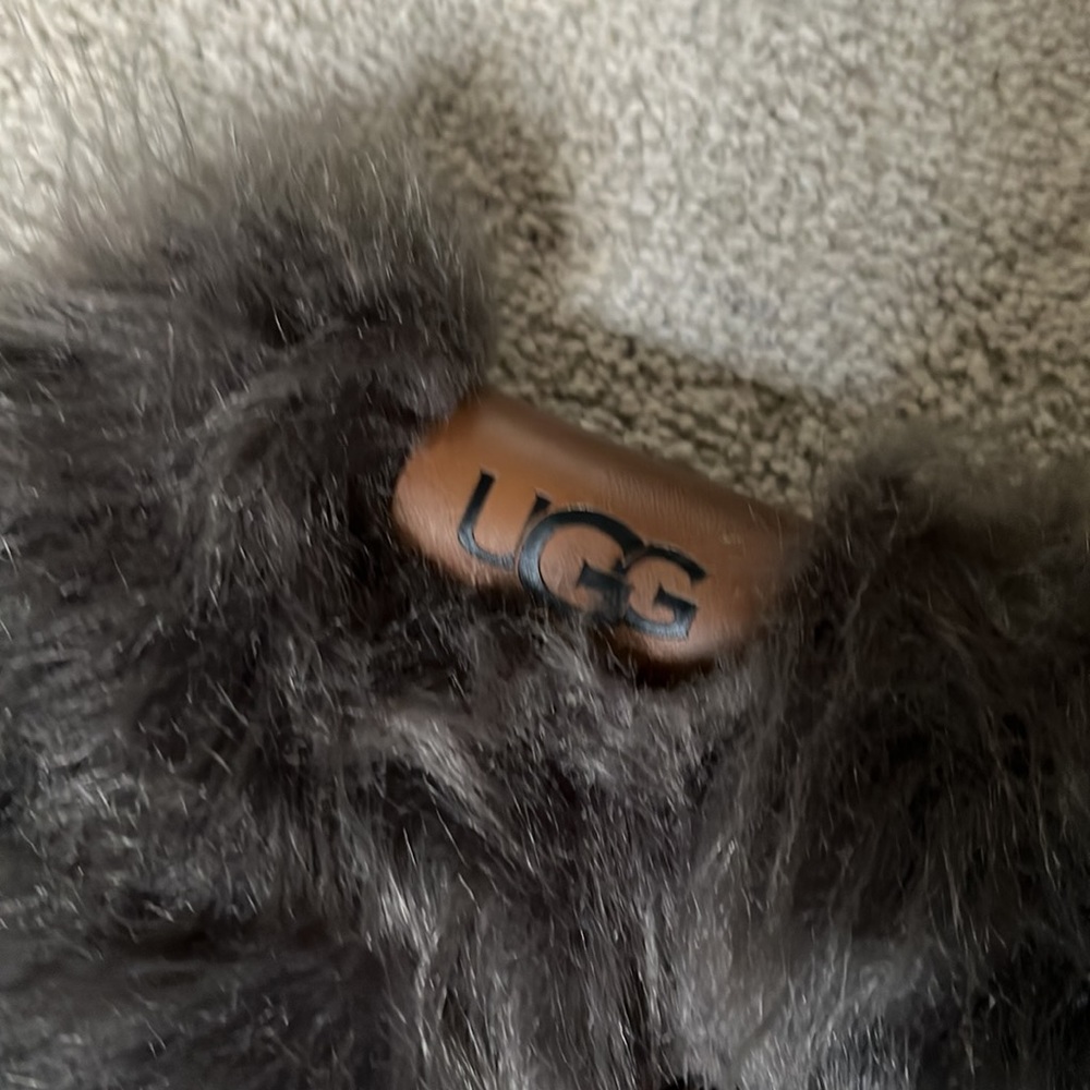 UGG Rug - Picture 2 of 2
